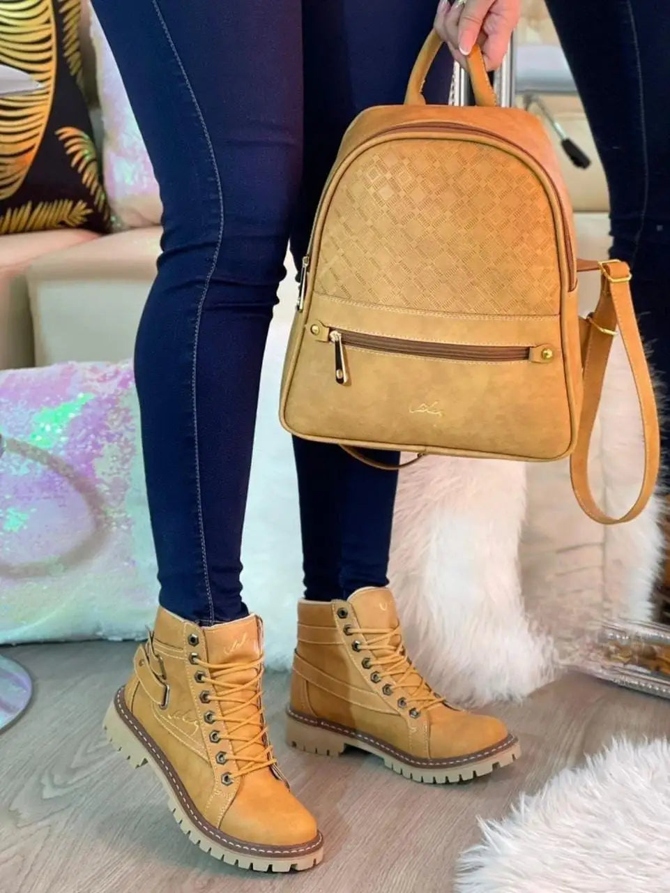 COMBO DAMA  BOLSO - BOTIN VÉLEZ
